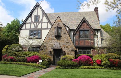 what is tudor house|pictures of tudor style houses.